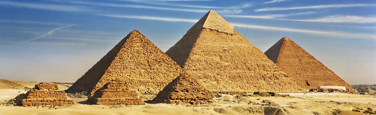 Les Pyramides De Gizeh Dans La Clsse